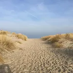 Ankerplatz Warnemuende - Direkte Strandnaehe Mit Leuchtturmblick